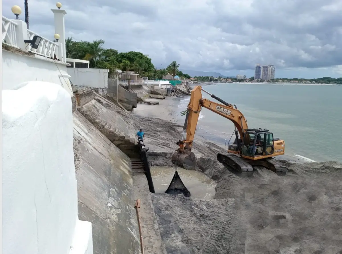 Coastal construction in Panama with rock bags