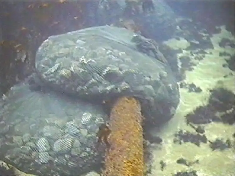 Subsea pipeline protection with rock bags — photo 3